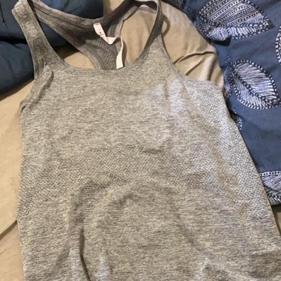 Lululemon - Picture 6 of 6